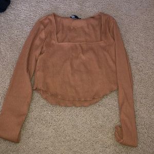 Long sleeve crop